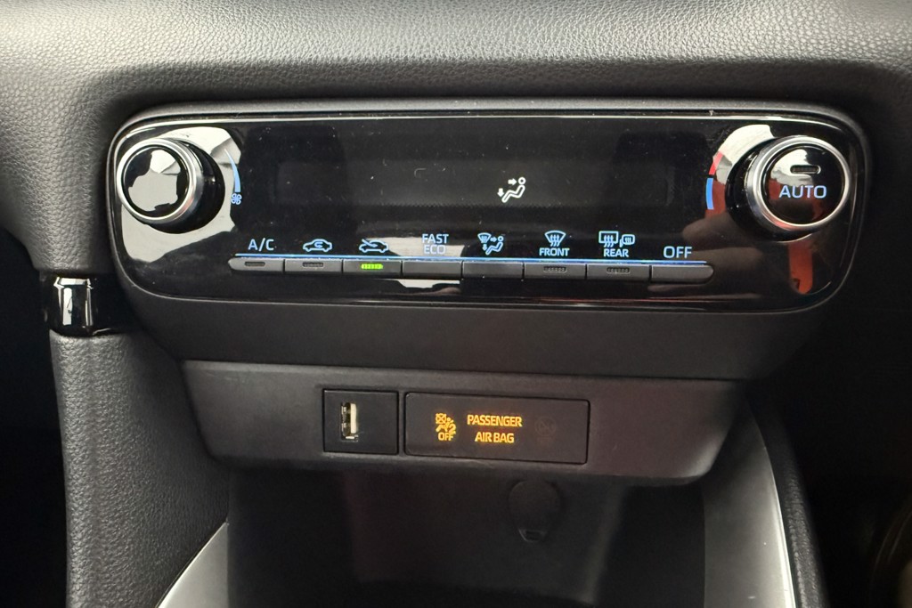 Toyota Yaris Icon Automatic Petrol-Electric Hybrid Hatchback - Stock Number (1552838) - 11th supplementary image