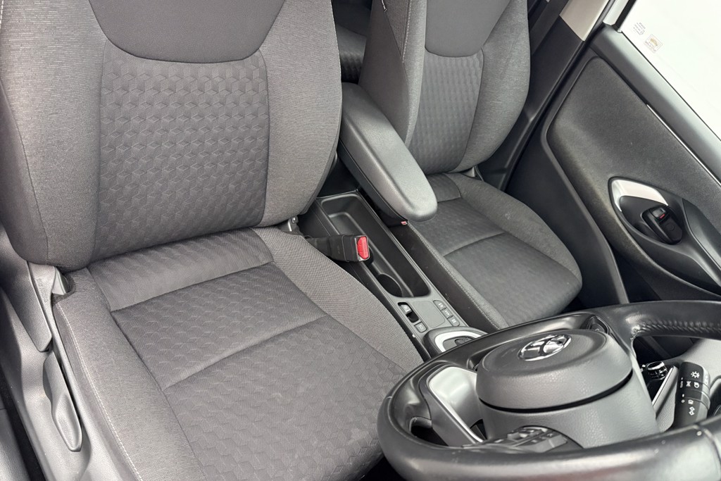 Toyota Yaris Icon Automatic Petrol-Electric Hybrid Hatchback - Stock Number (1552838) - 17th supplementary image