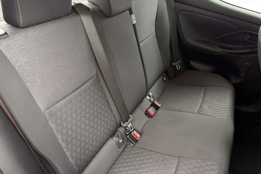 Toyota Yaris Icon Automatic Petrol-Electric Hybrid Hatchback - Stock Number (1552838) - 20th supplementary image