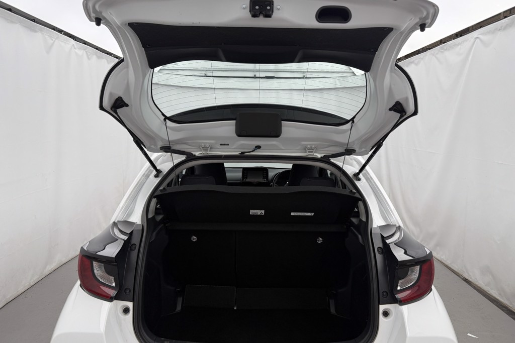 Toyota Yaris Icon Automatic Petrol-Electric Hybrid Hatchback - Stock Number (1552838) - 22nd supplementary image