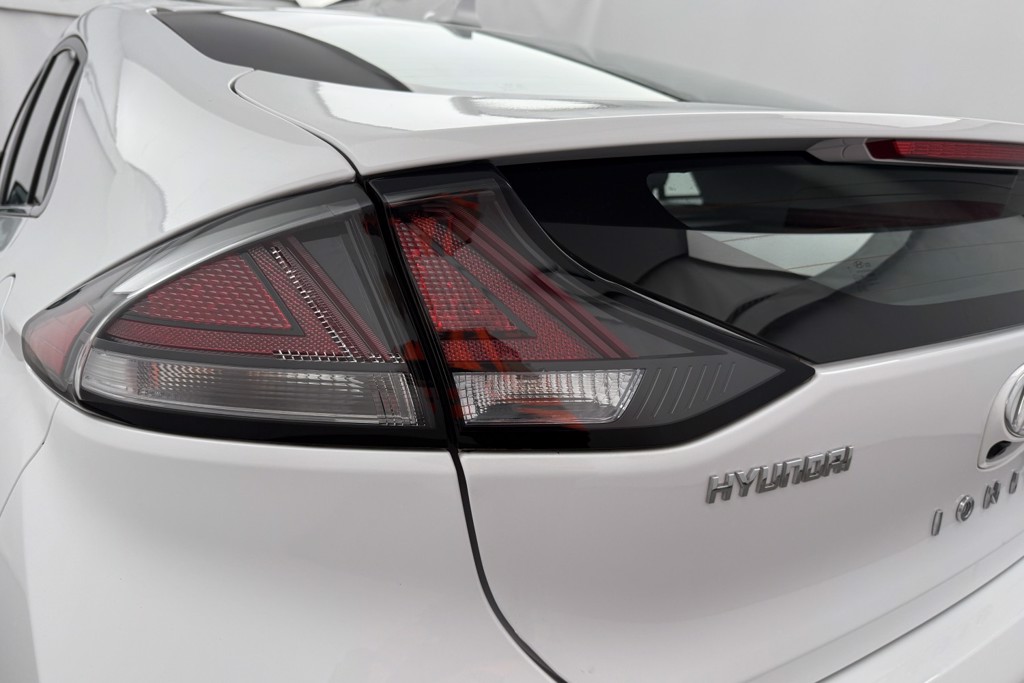 Hyundai Ioniq Premium Automatic Electric Hatchback - Stock Number (1552924) - 24th supplementary image