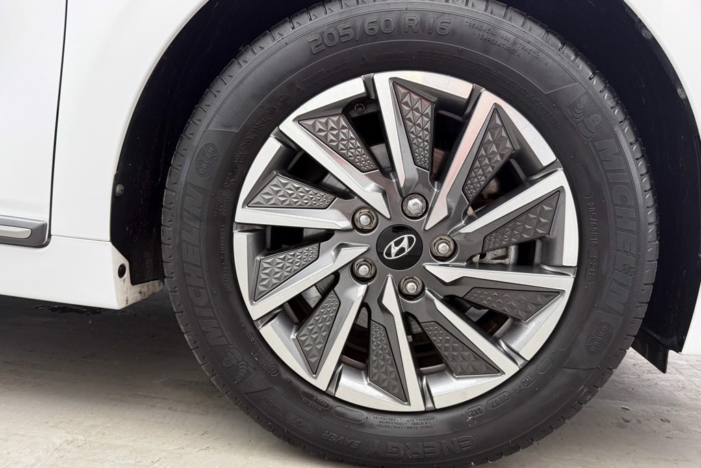 Hyundai Ioniq Premium Automatic Electric Hatchback - Stock Number (1552924) - 27th supplementary image