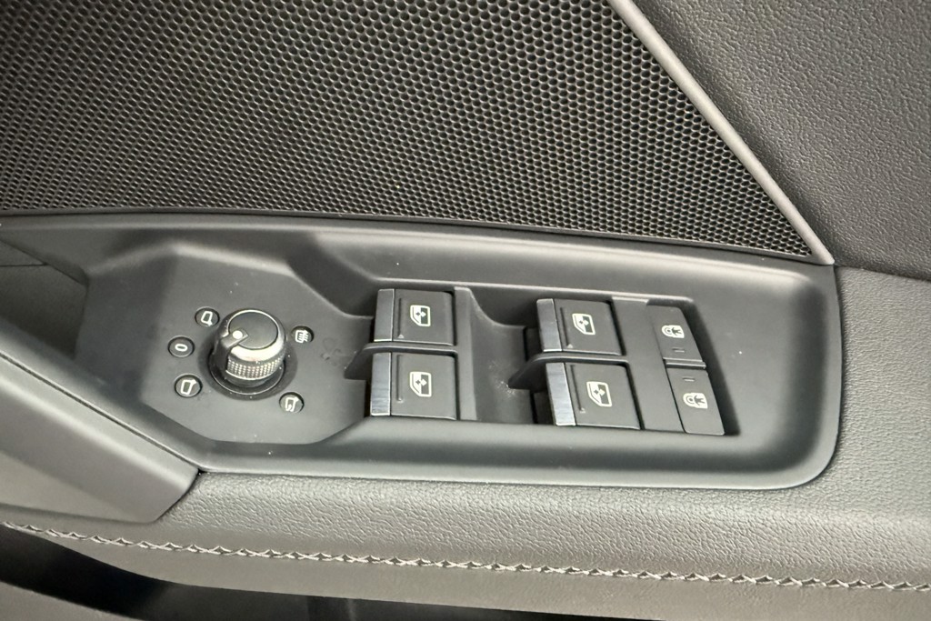 Audi A3 S Line Automatic Petrol Hatchback - Stock Number (1552935) - 14th supplementary image