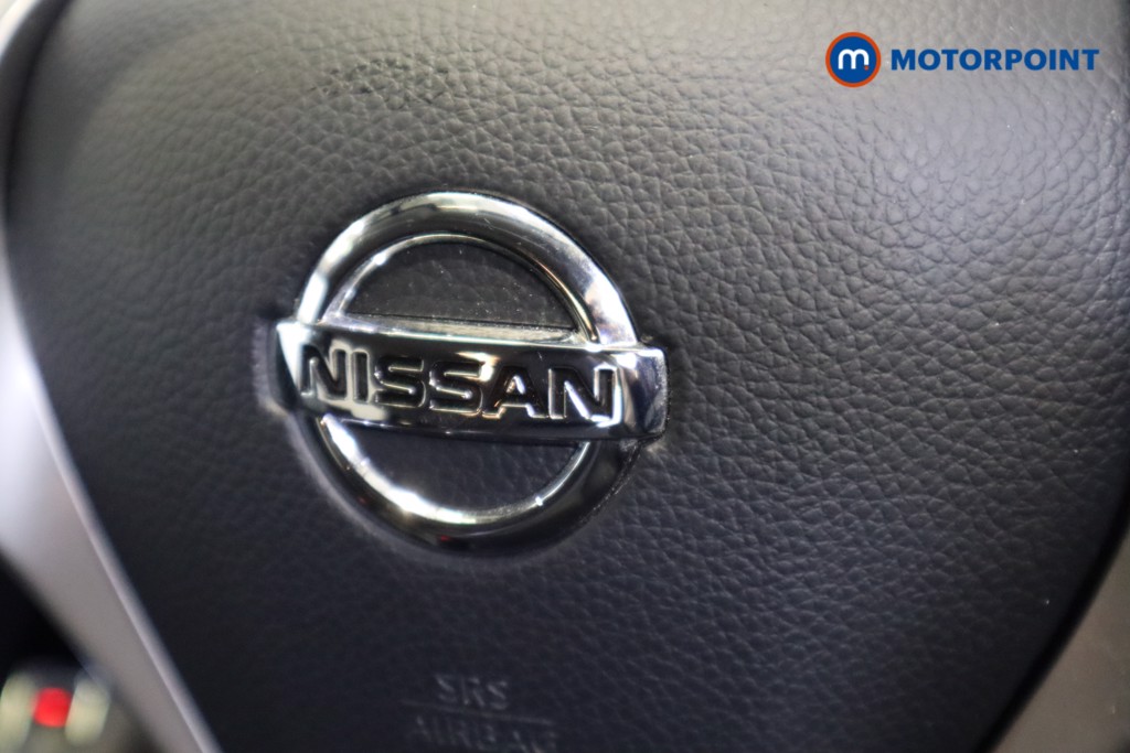 Nissan Qashqai Tekna Manual Diesel SUV - Stock Number (1553192) - 11th supplementary image