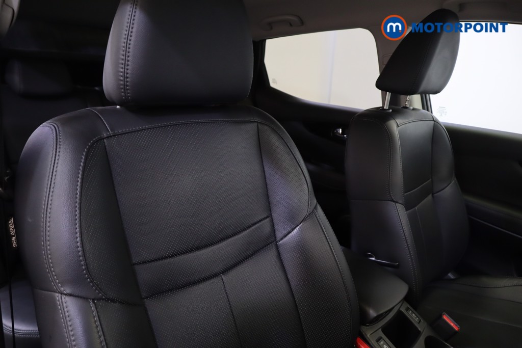 Nissan Qashqai Tekna Manual Diesel SUV - Stock Number (1553192) - 14th supplementary image