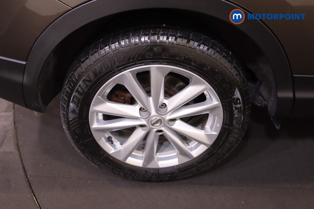 Nissan Qashqai Tekna Manual Diesel SUV - Stock Number (1553192) - 17th supplementary image