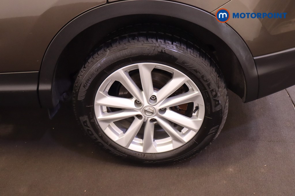 Nissan Qashqai Tekna Manual Diesel SUV - Stock Number (1553192) - 18th supplementary image