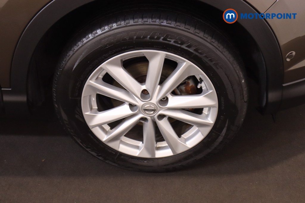 Nissan Qashqai Tekna Manual Diesel SUV - Stock Number (1553192) - 20th supplementary image