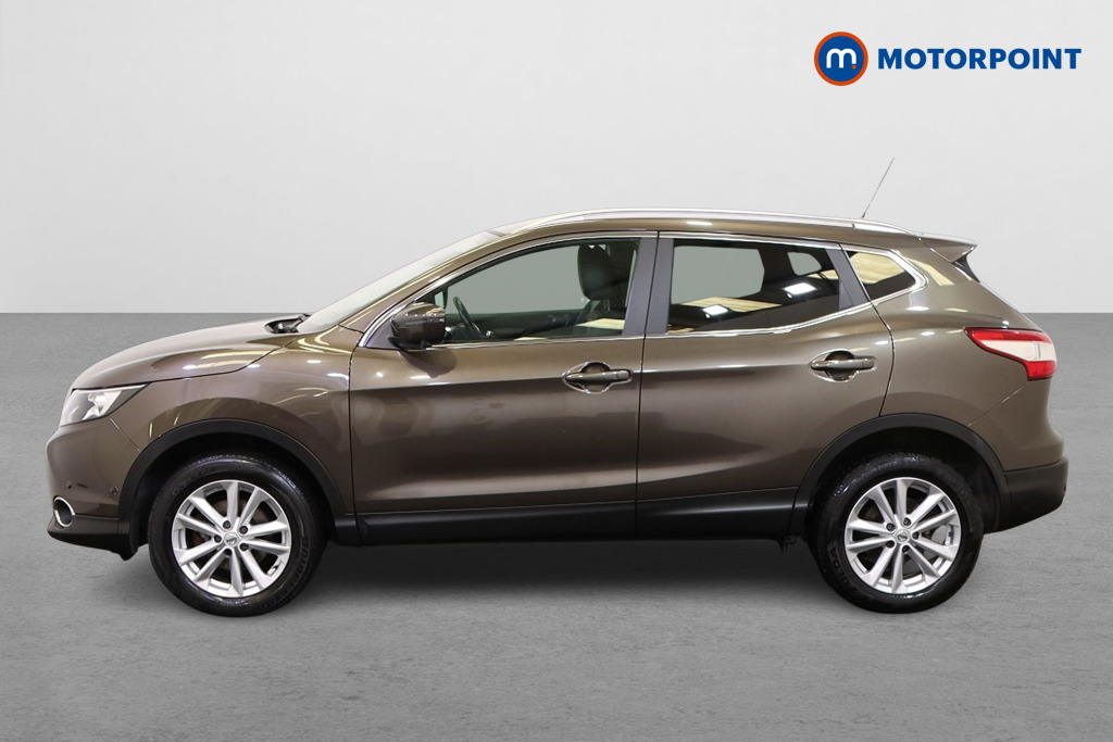 Nissan Qashqai Tekna Manual Diesel SUV - Stock Number (1553192) - Passenger side