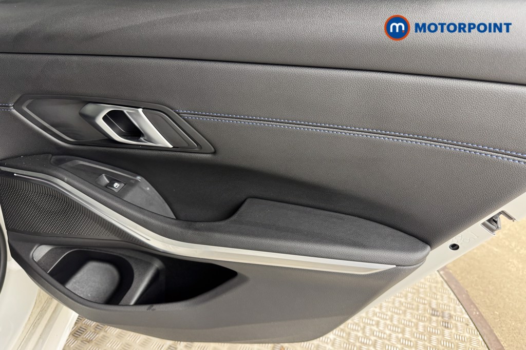BMW 3 Series M Sport Automatic Petrol Saloon - Stock Number (1553411) - 17th supplementary image