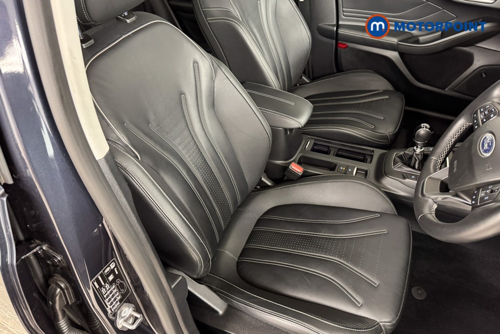 Ford Focus Active X Vignale Edition Manual Petrol-Electric Hybrid Hatchback - Stock Number (1553631) - 5th supplementary image