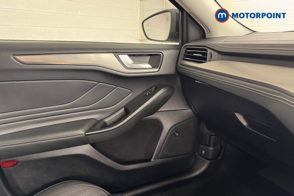 Ford Focus Active X Vignale Edition Manual Petrol-Electric Hybrid Hatchback - Stock Number (1553631) - 12th supplementary image