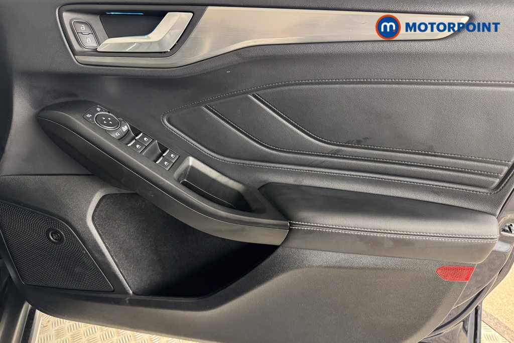 Ford Focus Active X Vignale Edition Manual Petrol-Electric Hybrid Hatchback - Stock Number (1553631) - 15th supplementary image