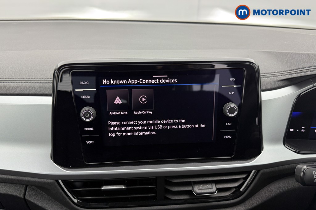 Volkswagen T-Roc Life Automatic Petrol SUV - Stock Number (1554167) - 2nd supplementary image
