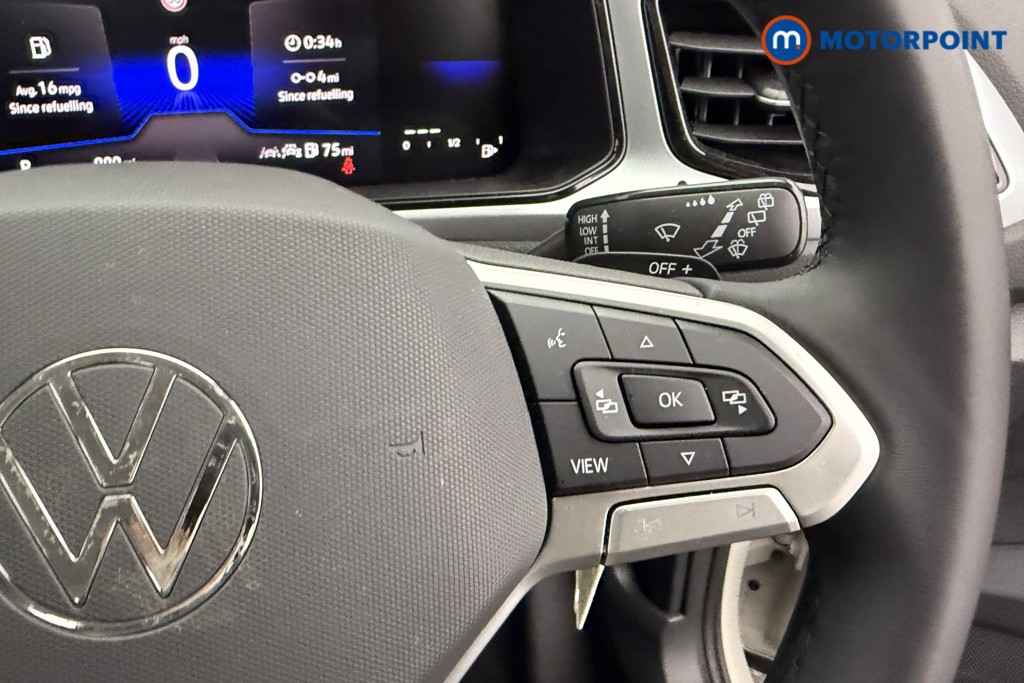 Volkswagen T-Roc Life Automatic Petrol SUV - Stock Number (1554167) - 15th supplementary image