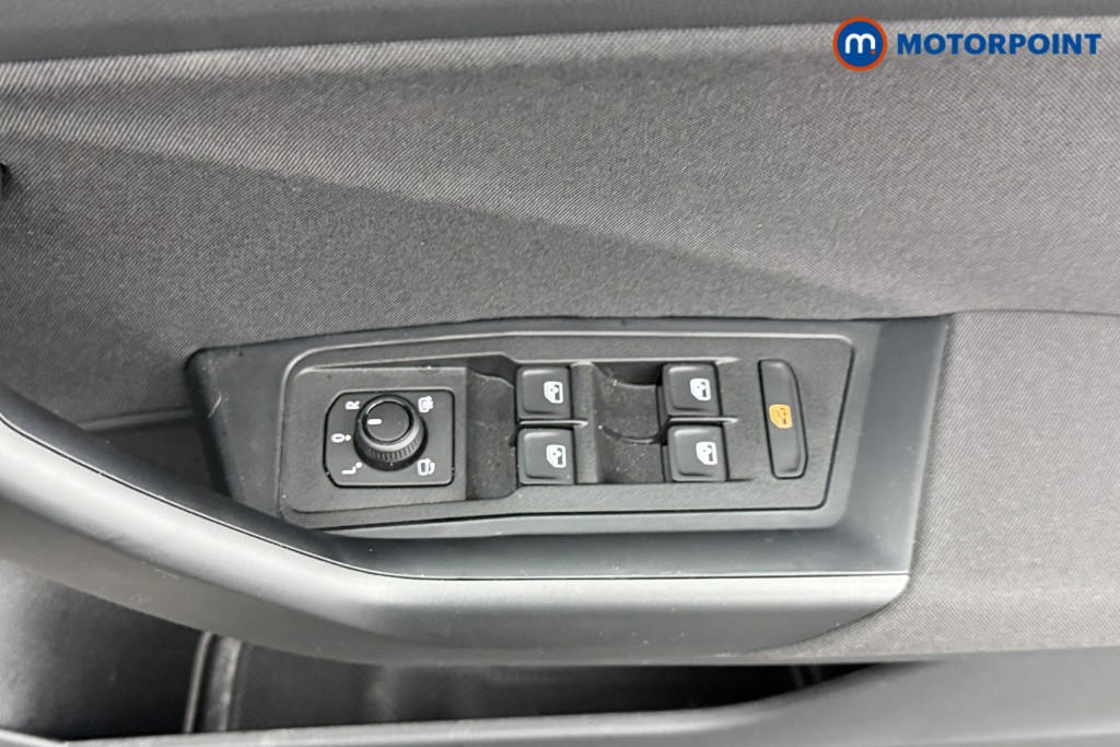 Volkswagen T-Roc Life Automatic Petrol SUV - Stock Number (1554167) - 17th supplementary image