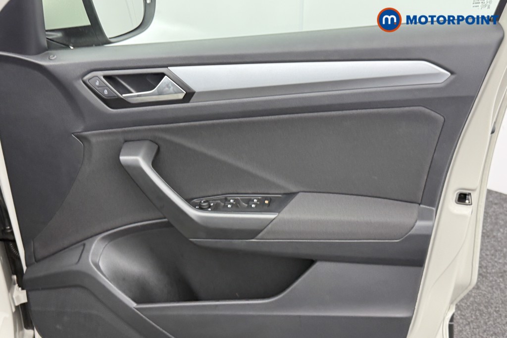 Volkswagen T-Roc Life Automatic Petrol SUV - Stock Number (1554167) - 18th supplementary image