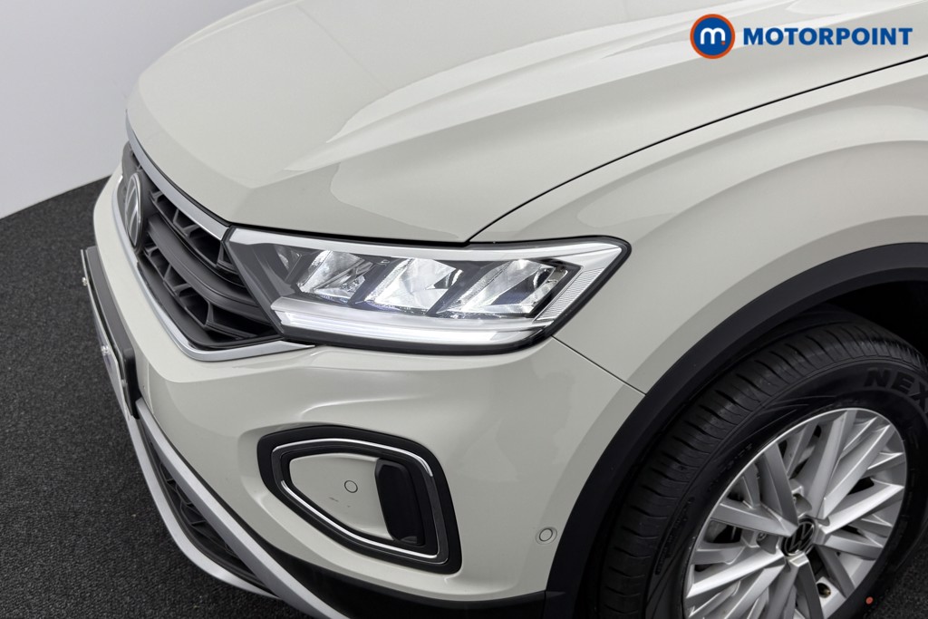Volkswagen T-Roc Life Automatic Petrol SUV - Stock Number (1554167) - 29th supplementary image