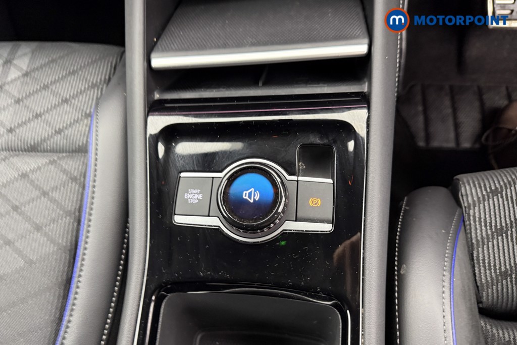 Volkswagen Tiguan R-Line Automatic Petrol Plug-In Hybrid SUV - Stock Number (1554173) - 11th supplementary image