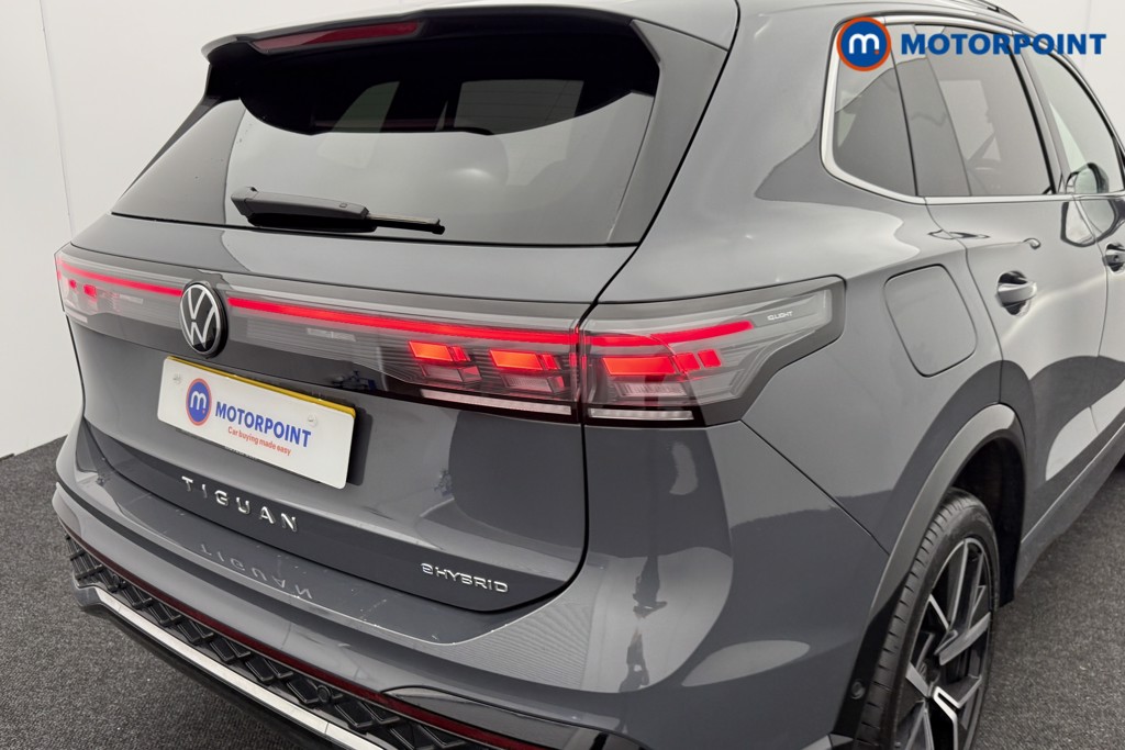 Volkswagen Tiguan R-Line Automatic Petrol Plug-In Hybrid SUV - Stock Number (1554173) - 27th supplementary image