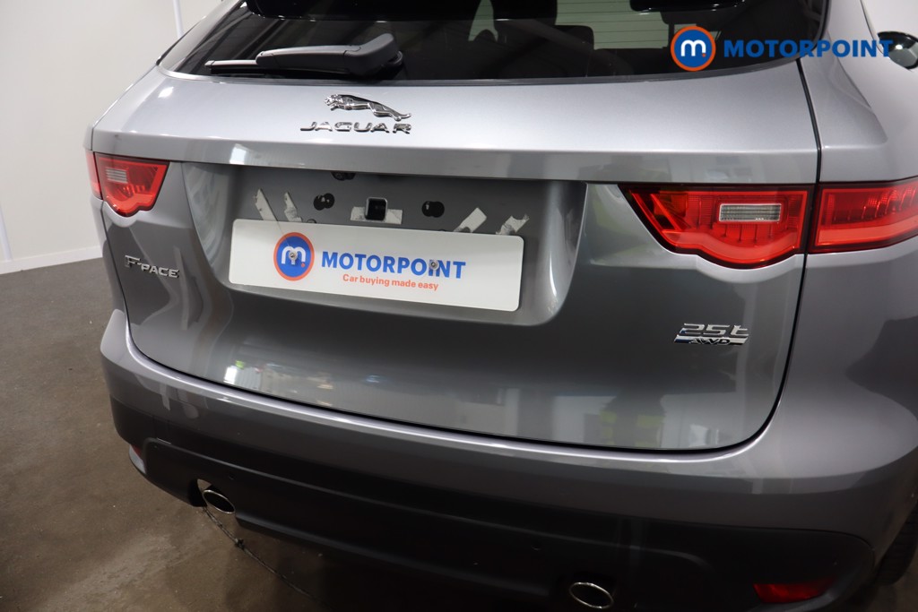 Jaguar F-Pace Chequered Flag Automatic Petrol SUV - Stock Number (1554222) - 29th supplementary image