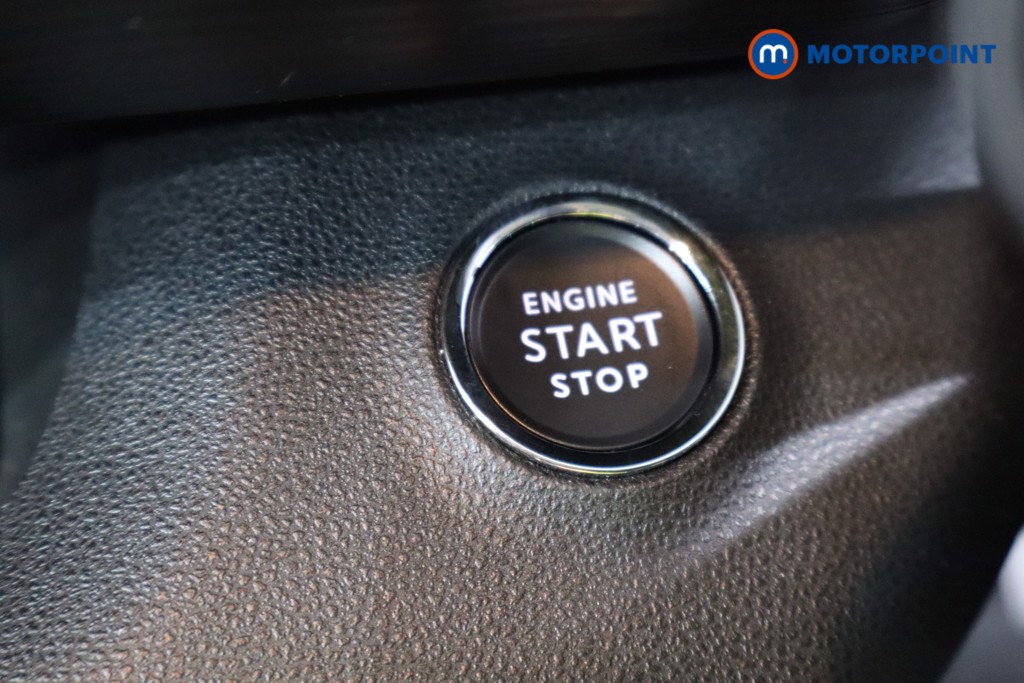 Jeep Avenger Altitude Manual Petrol SUV - Stock Number (1554270) - 14th supplementary image