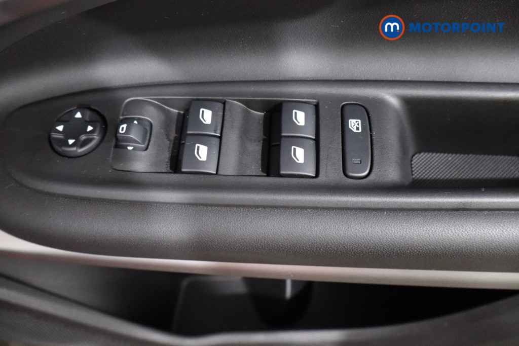 Jeep Avenger Altitude Manual Petrol SUV - Stock Number (1554270) - 17th supplementary image
