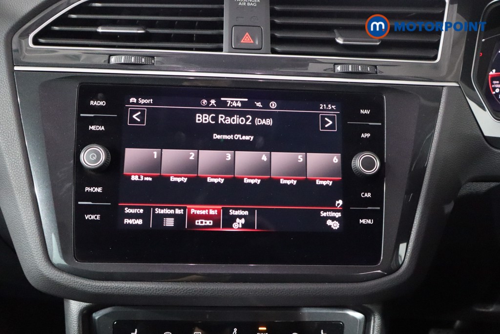 Volkswagen Tiguan Elegance Automatic Petrol SUV - Stock Number (1552860) - 14th supplementary image