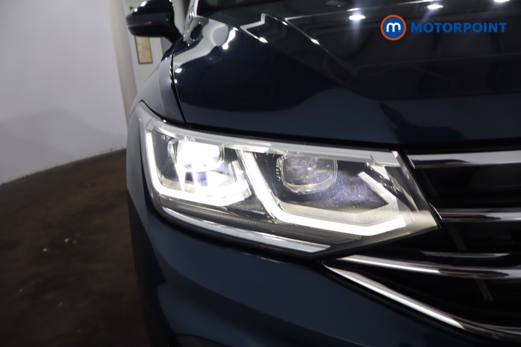 Volkswagen Tiguan Elegance Automatic Petrol SUV - Stock Number (1552860) - 24th supplementary image