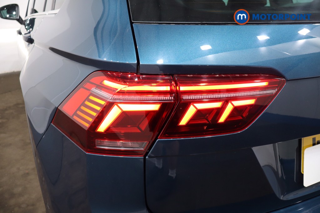 Volkswagen Tiguan Elegance Automatic Petrol SUV - Stock Number (1552860) - 27th supplementary image