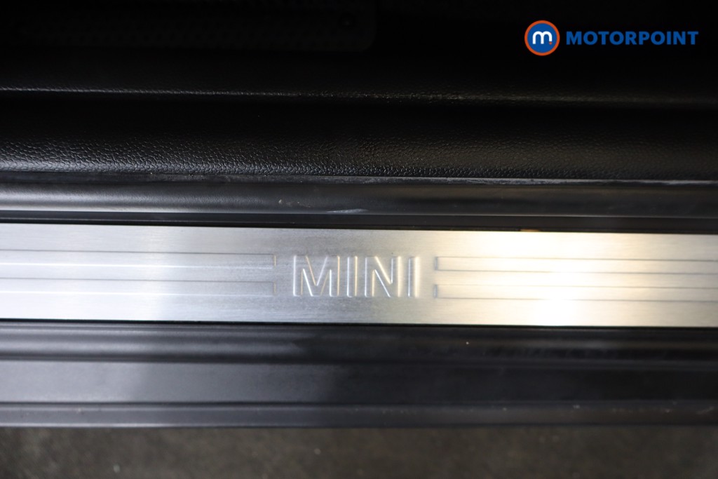 Mini Hatchback Cooper Classic Manual Petrol Hatchback - Stock Number (1549117) - 15th supplementary image