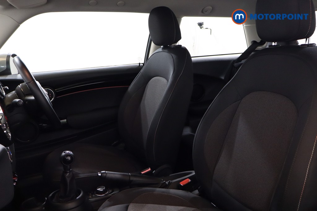 Mini Hatchback Cooper Classic Manual Petrol Hatchback - Stock Number (1549117) - 16th supplementary image