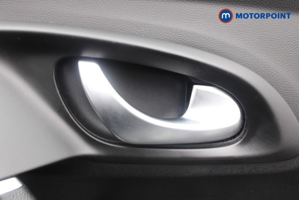 Renault Kadjar Play Manual Petrol SUV - Stock Number (1532715) - 13th supplementary image