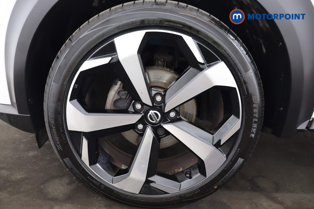 Nissan Juke Tekna Manual Petrol SUV - Stock Number (1540186) - 23rd supplementary image