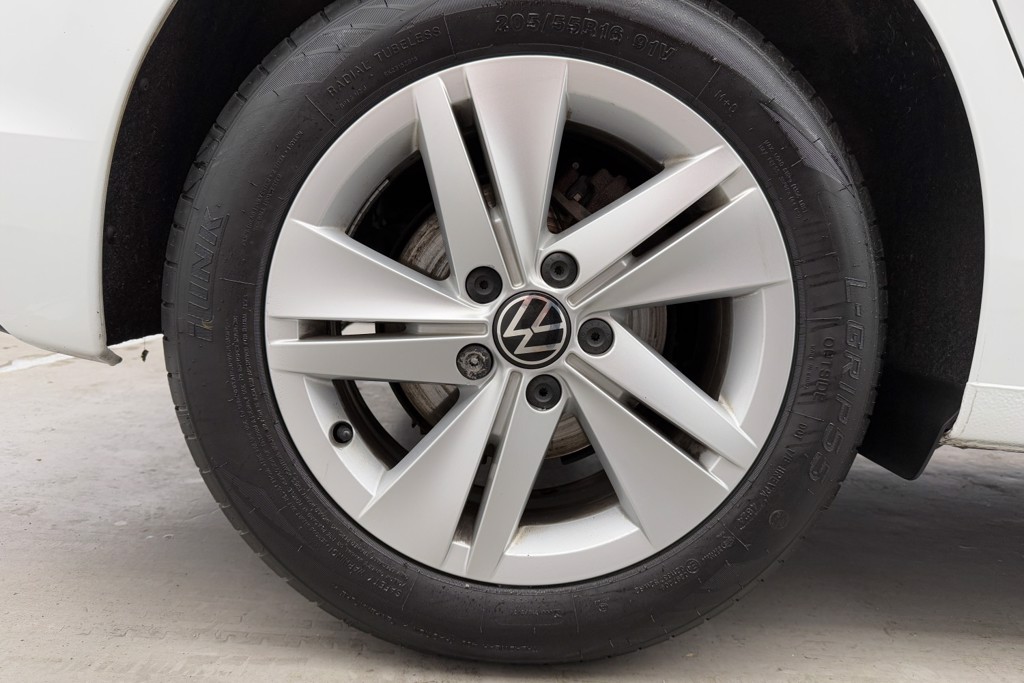 Volkswagen Golf Life Manual Petrol Hatchback - Stock Number (1541927) - 32nd supplementary image