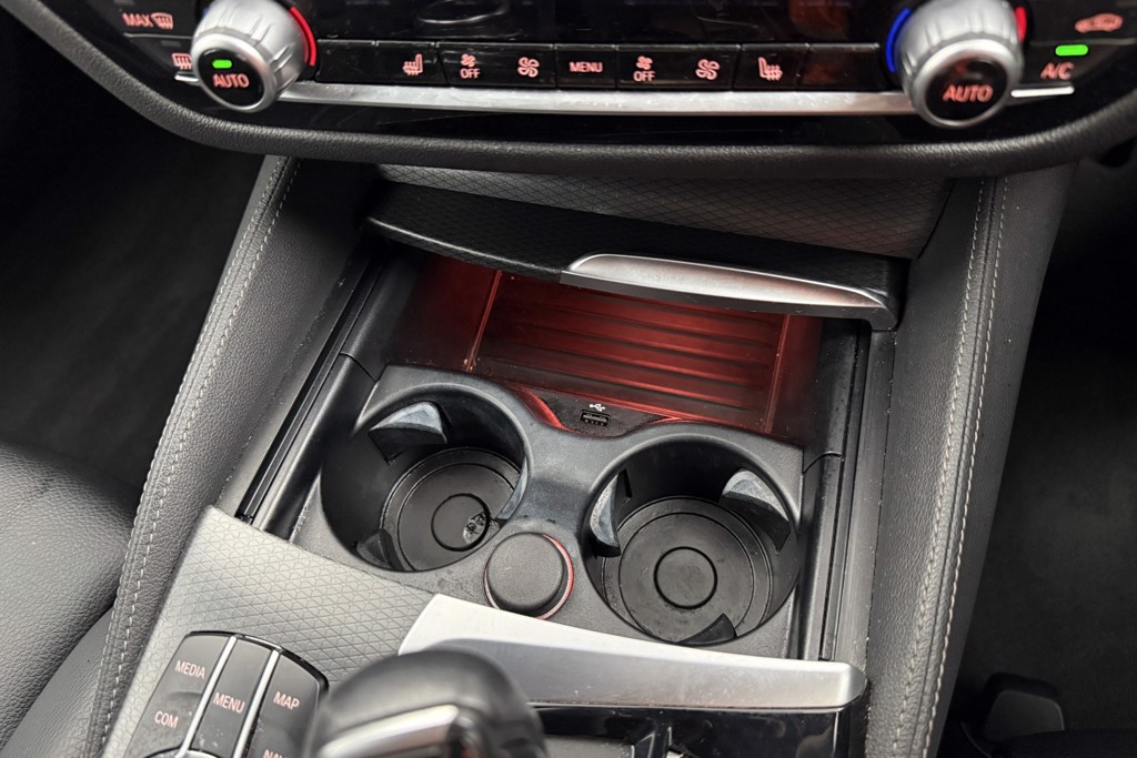 BMW 5 Series M Sport Automatic Petrol Plug-In Hybrid Estate - Stock Number (1543843) - 16th supplementary image
