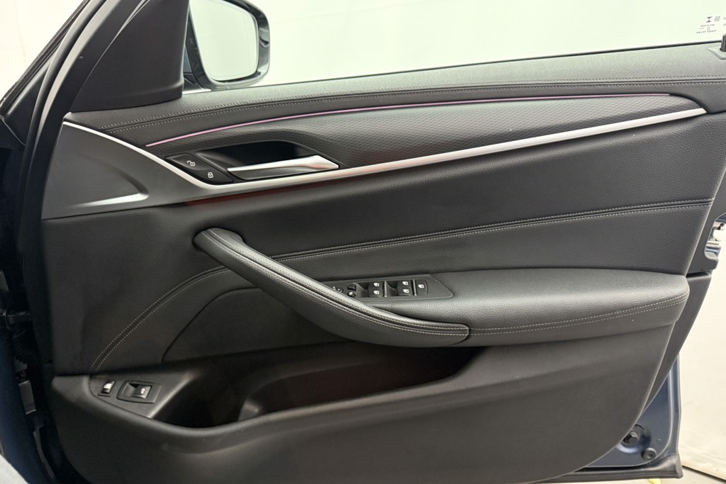 BMW 5 Series M Sport Automatic Petrol Plug-In Hybrid Estate - Stock Number (1543843) - 19th supplementary image