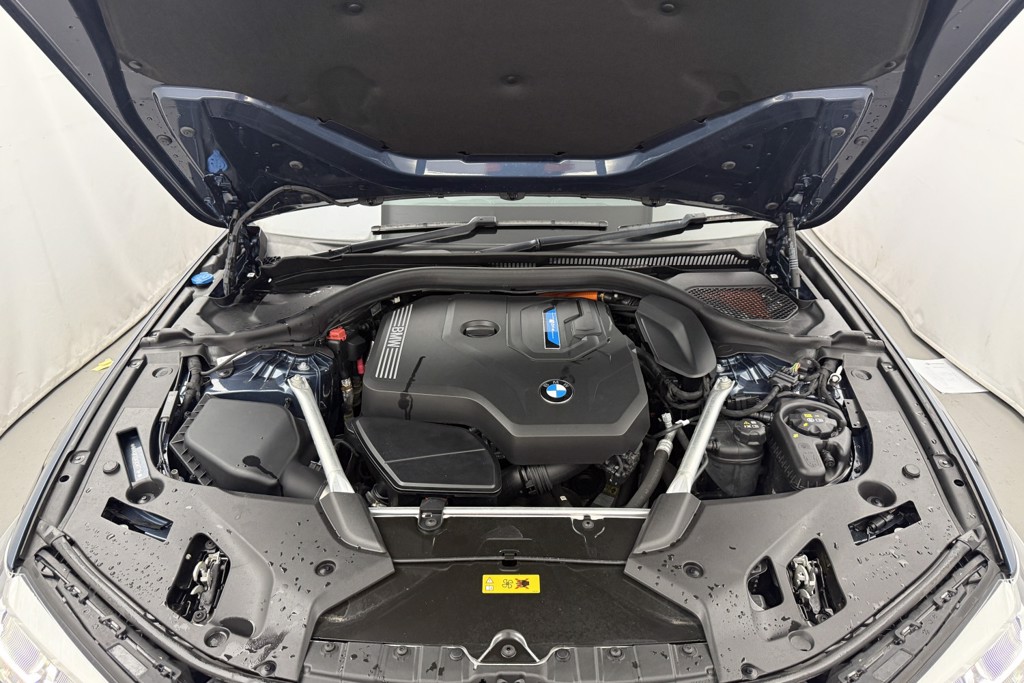 BMW 5 Series M Sport Automatic Petrol Plug-In Hybrid Estate - Stock Number (1543843) - 35th supplementary image