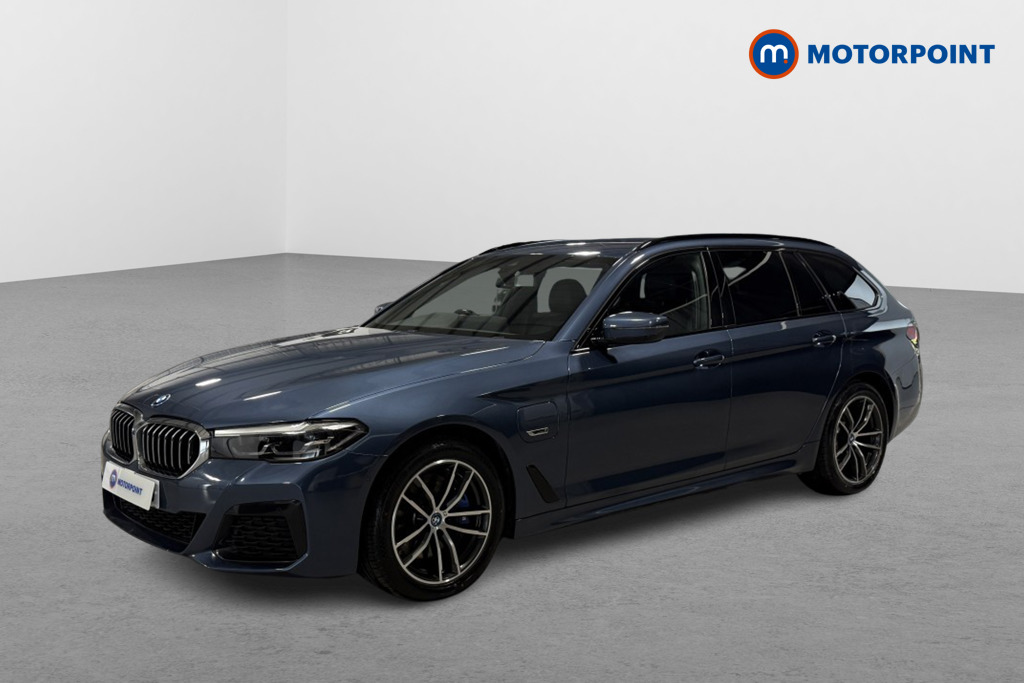BMW 5 Series M Sport Automatic Petrol Plug-In Hybrid Estate - Stock Number (1543843) - Passenger side front corner