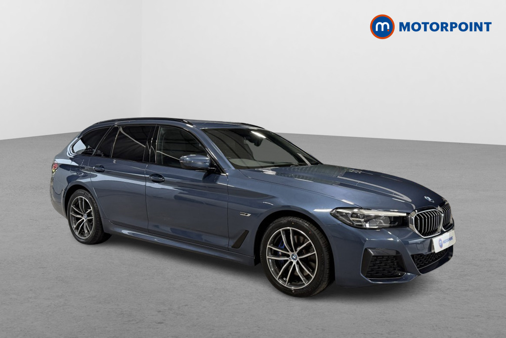 BMW 5 Series M Sport Automatic Petrol Plug-In Hybrid Estate - Stock Number (1543843) - Drivers side front corner