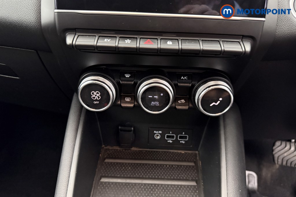 Renault Captur S Edition Automatic Petrol Plug-In Hybrid SUV - Stock Number (1543943) - 10th supplementary image