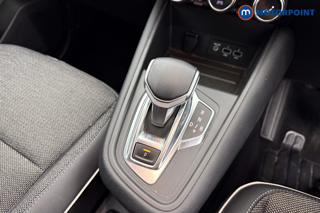Renault Captur S Edition Automatic Petrol Plug-In Hybrid SUV - Stock Number (1543943) - 11th supplementary image
