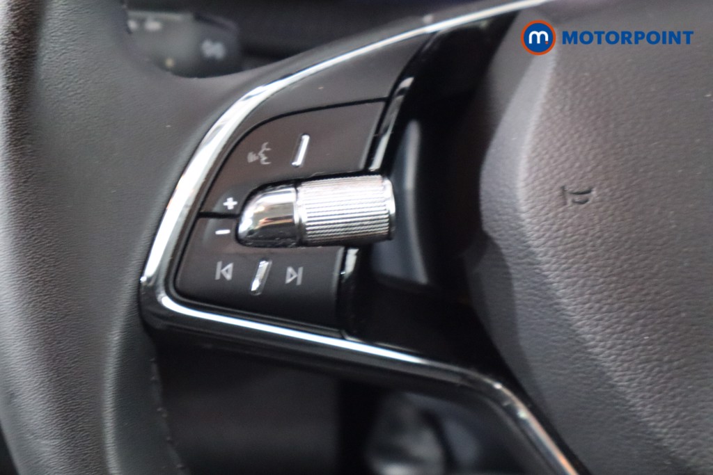 Skoda Karoq Se Drive Manual Petrol SUV - Stock Number (1545617) - 7th supplementary image