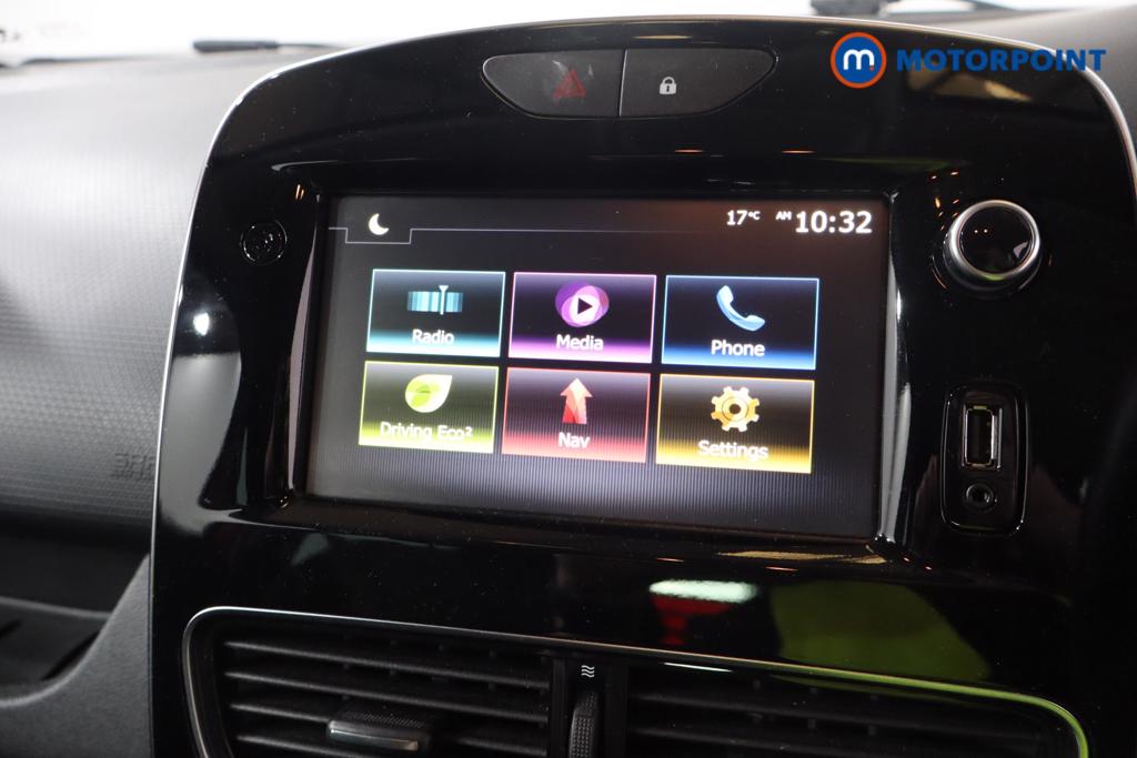 Renault Clio Iconic Manual Petrol Hatchback - Stock Number (1546167) - 5th supplementary image
