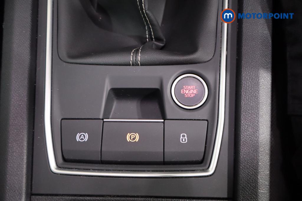 Seat Leon Se Dynamic Manual Petrol Hatchback - Stock Number (1546613) - 4th supplementary image