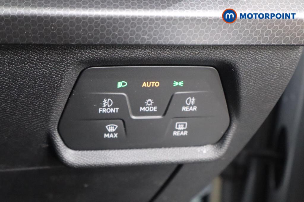 Seat Leon Se Dynamic Manual Petrol Hatchback - Stock Number (1546613) - 11th supplementary image
