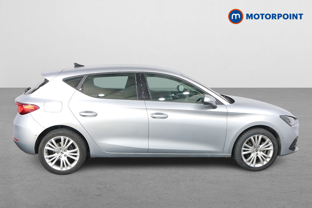 Seat Leon Se Dynamic Manual Petrol Hatchback - Stock Number (1546613) - Drivers side