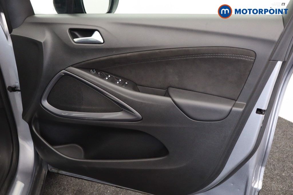 Vauxhall Crossland Ultimate Manual Diesel SUV - Stock Number (1547020) - 15th supplementary image