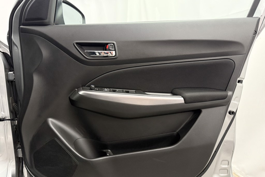 Suzuki Swift SZ5 Automatic Petrol-Electric Hybrid Hatchback - Stock Number (1547740) - 14th supplementary image