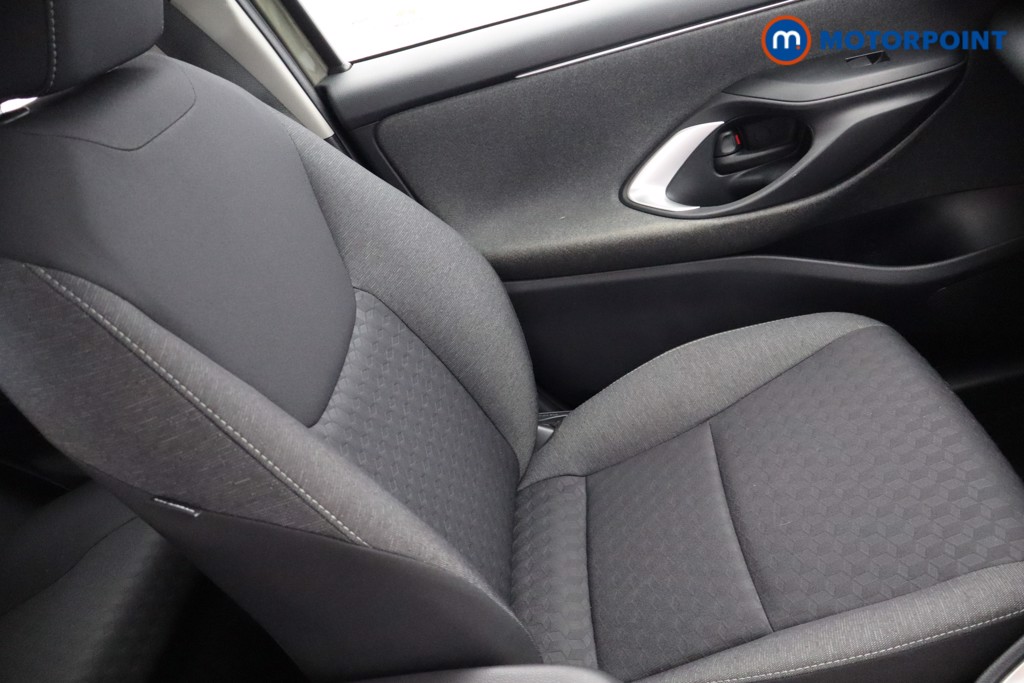 Toyota Yaris Icon Automatic Petrol-Electric Hybrid Hatchback - Stock Number (1547793) - 14th supplementary image